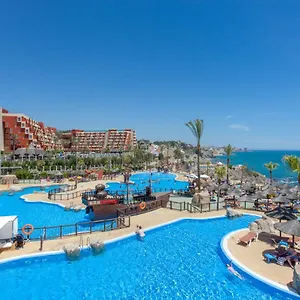 4* Hotell World